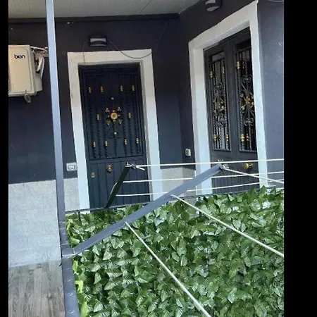 House Soleil كاتانيا